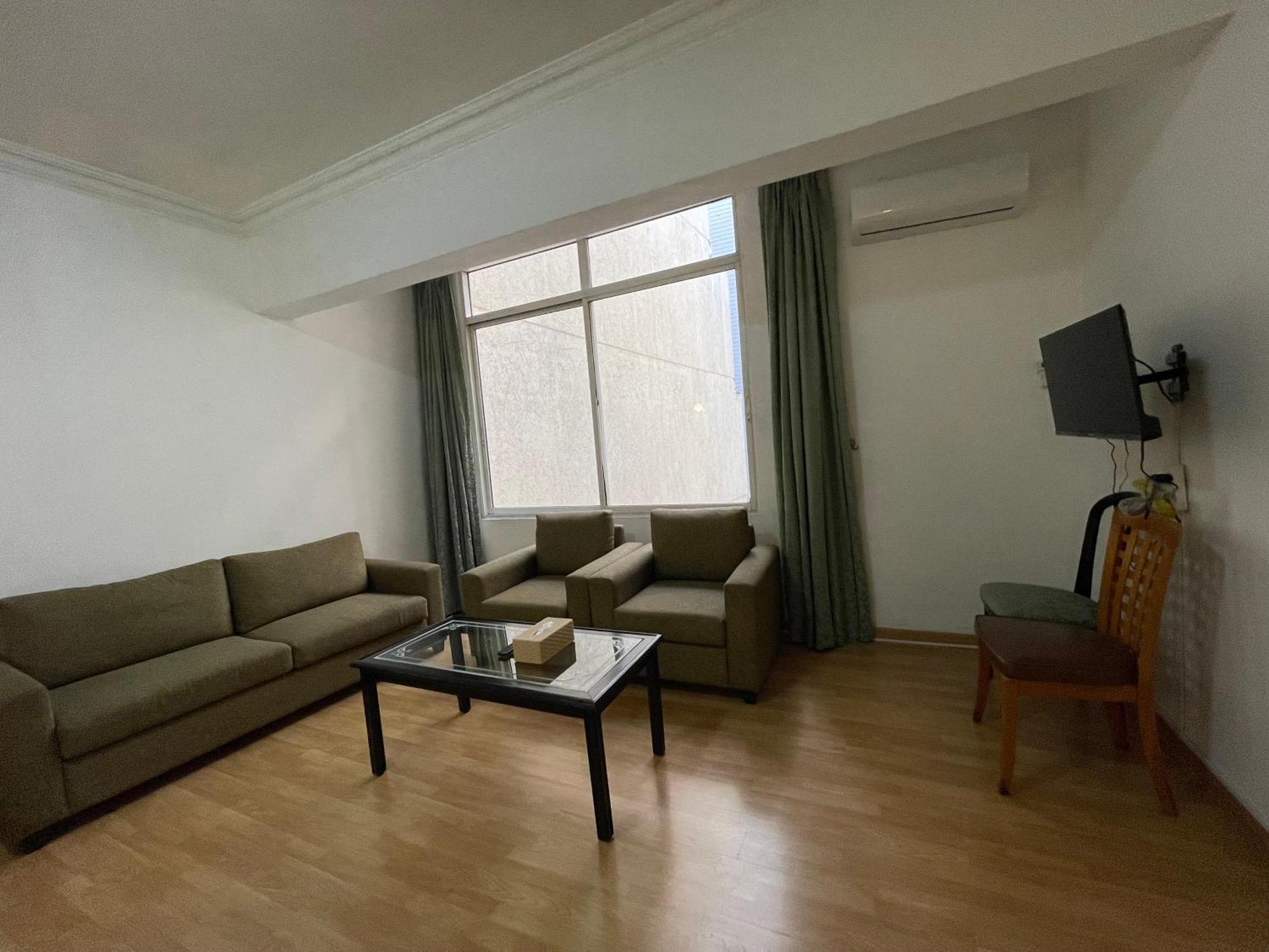 Elegant Suites Beirut Exteriör bild